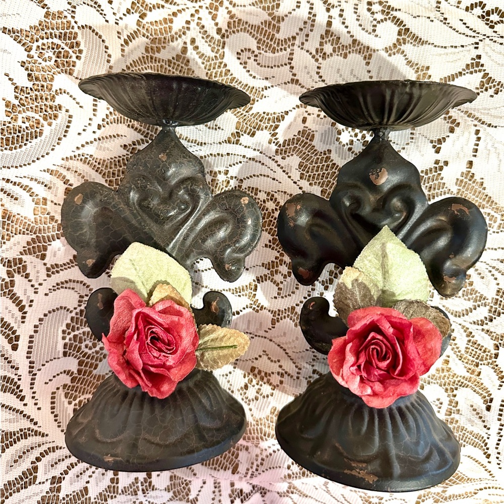 VINTAGE Fleur de Lis Candle Holder Set - Picture 4 of 9